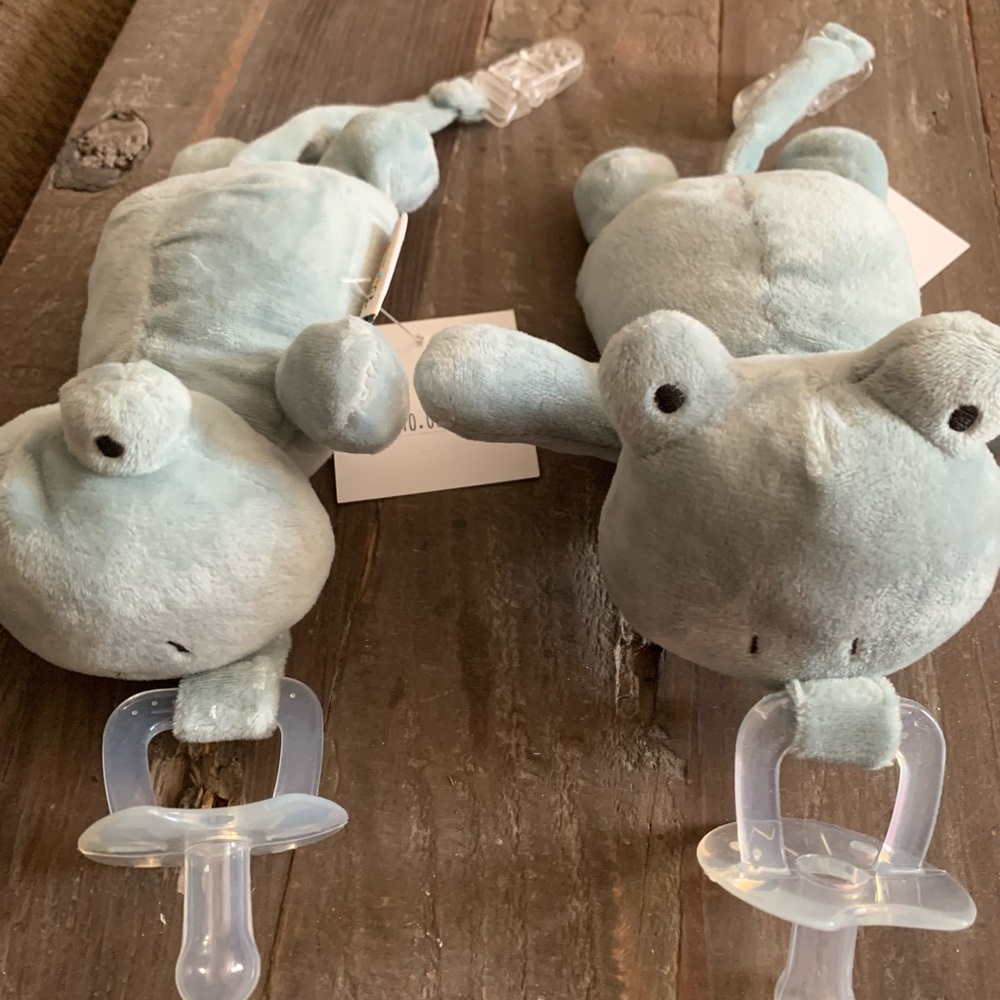 Pacifier stuffed animal clip